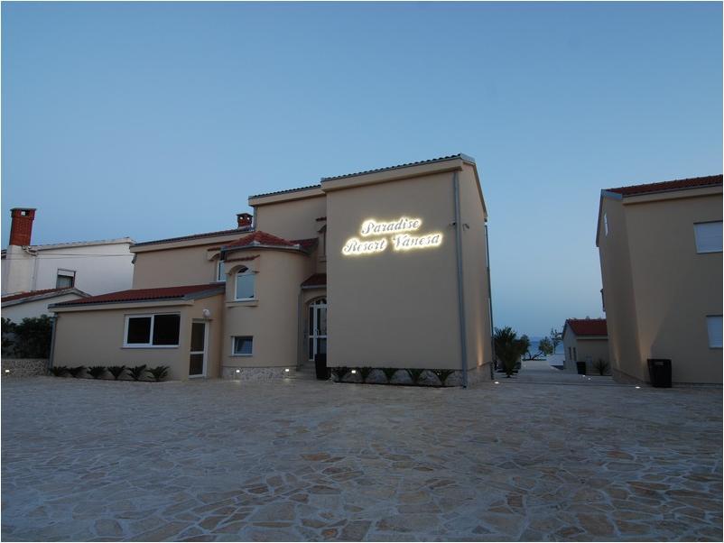 Paradise Resort Vanesa Vir Exterior photo