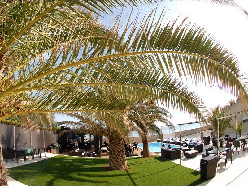 Paradise Resort Vanesa Vir Exterior photo